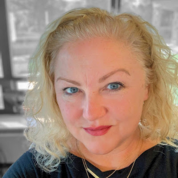 Meet your Posher, Lauren - Picture 1 of 1